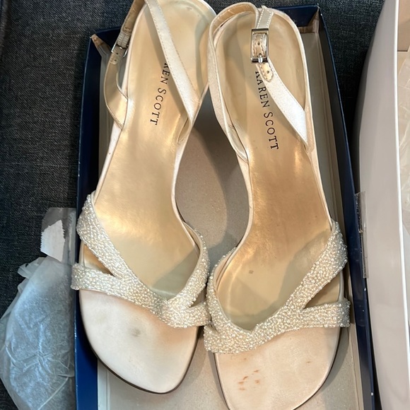 Karen Scott Shoes - Sling back beaded kitten heels. Pearls on white satin.